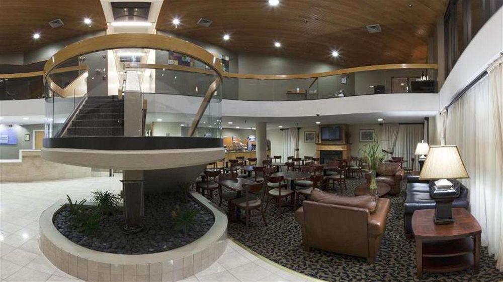 Holiday Inn Express Detroit-Warren/General Motors Technology Center By Ihg Exteriér fotografie