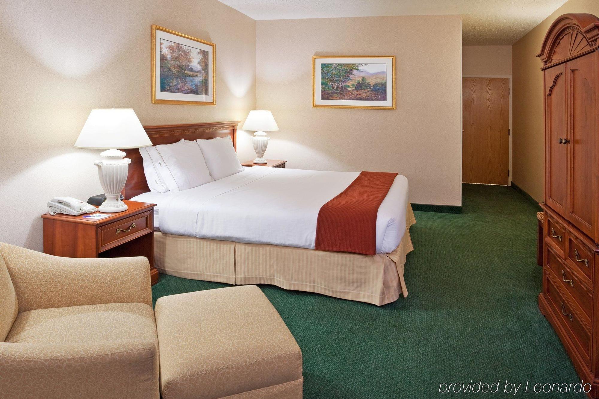 Holiday Inn Express Detroit-Warren/General Motors Technology Center By Ihg Exteriér fotografie