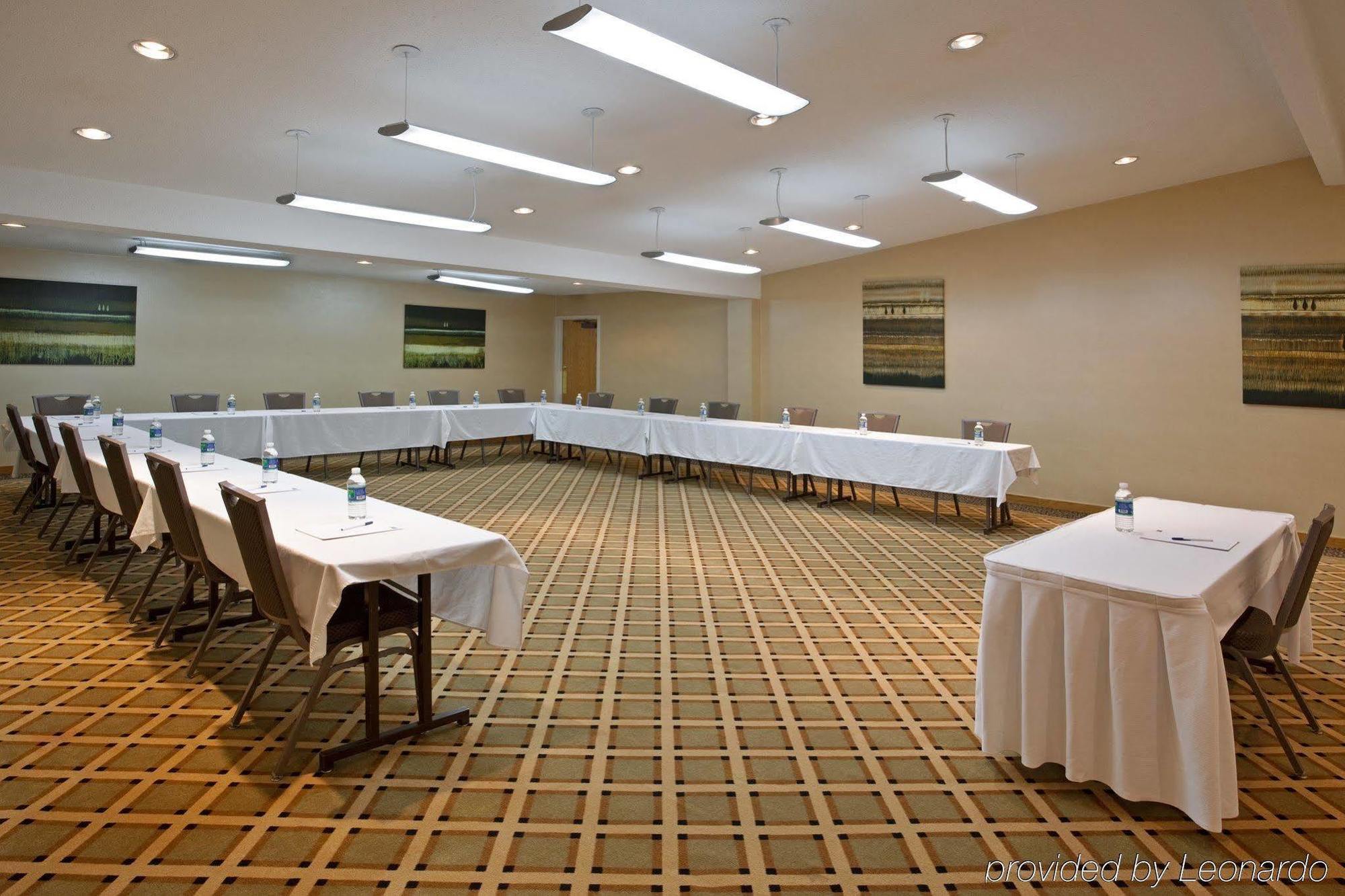 Holiday Inn Express Detroit-Warren/General Motors Technology Center By Ihg Exteriér fotografie