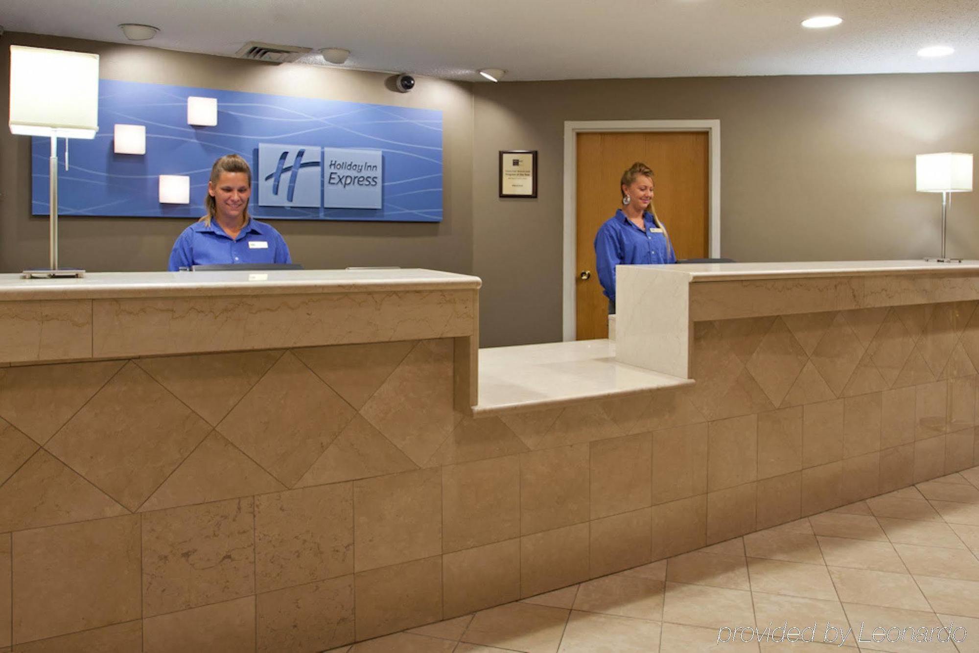 Holiday Inn Express Detroit-Warren/General Motors Technology Center By Ihg Exteriér fotografie