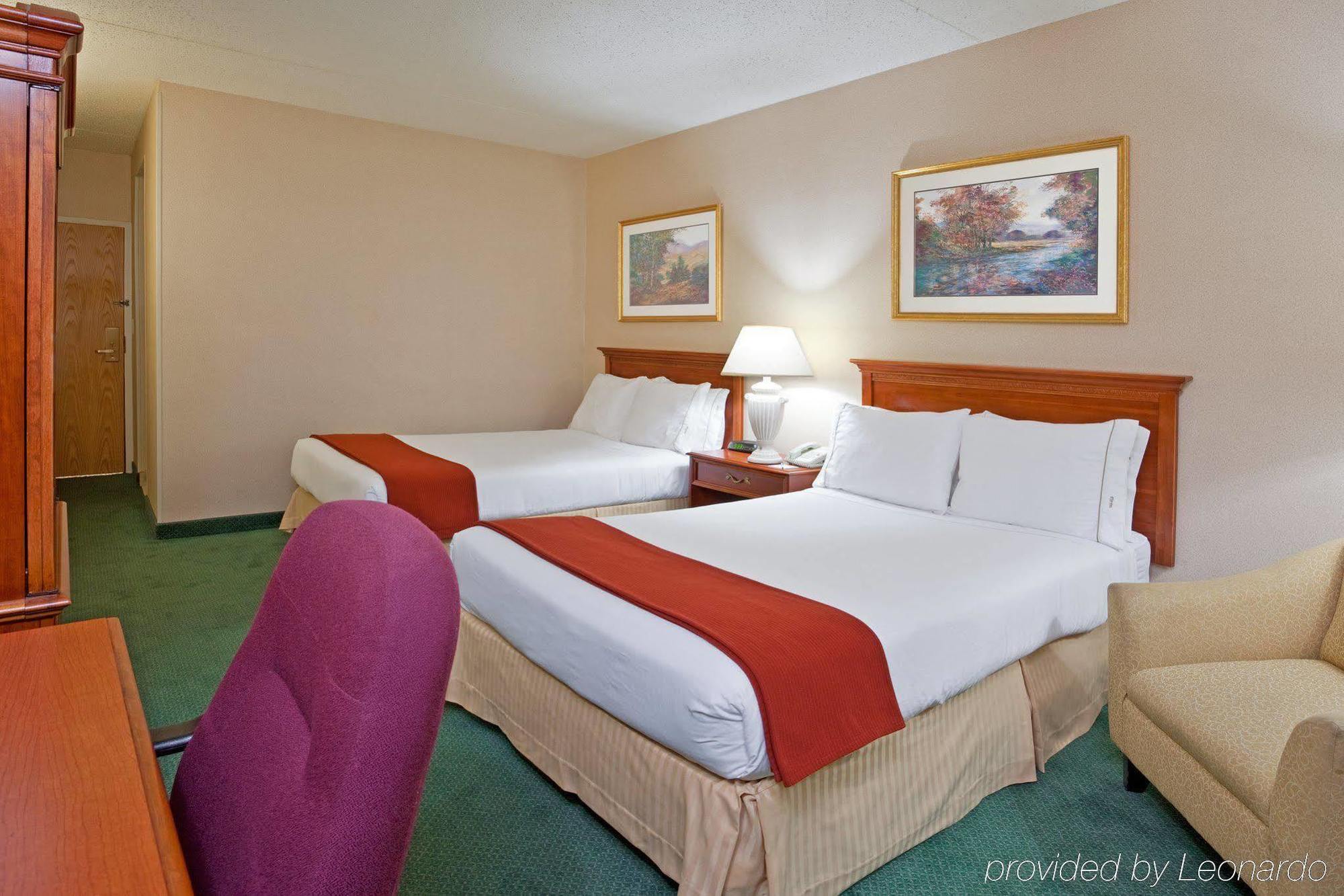 Holiday Inn Express Detroit-Warren/General Motors Technology Center By Ihg Exteriér fotografie